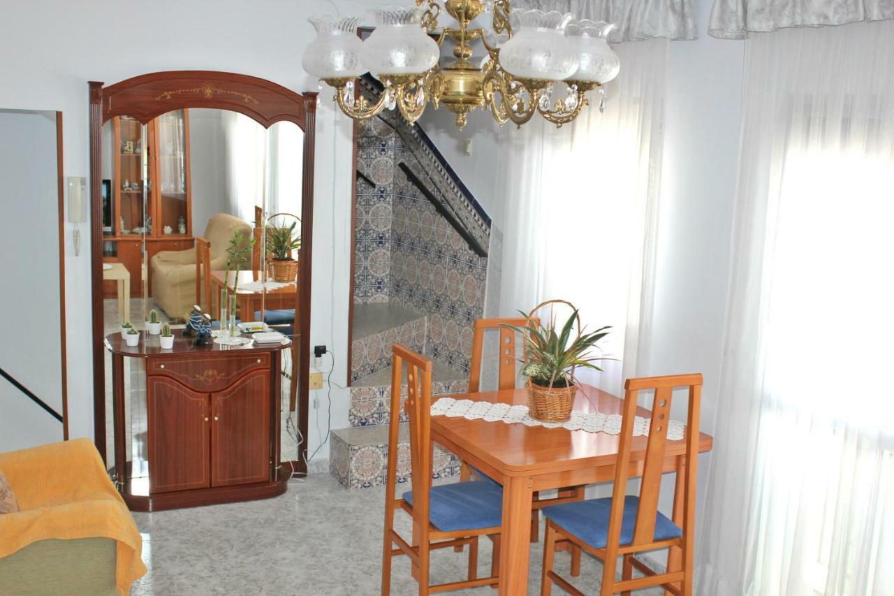 Casa Tita Laura Villa อัลการ์โรโบ ภายนอก รูปภาพ